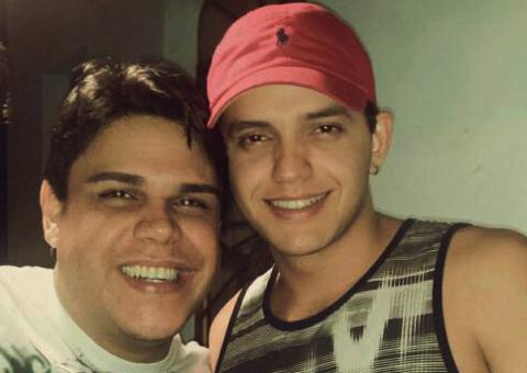 Jimmy quer fazer sexo com Rodrigo na cadeia